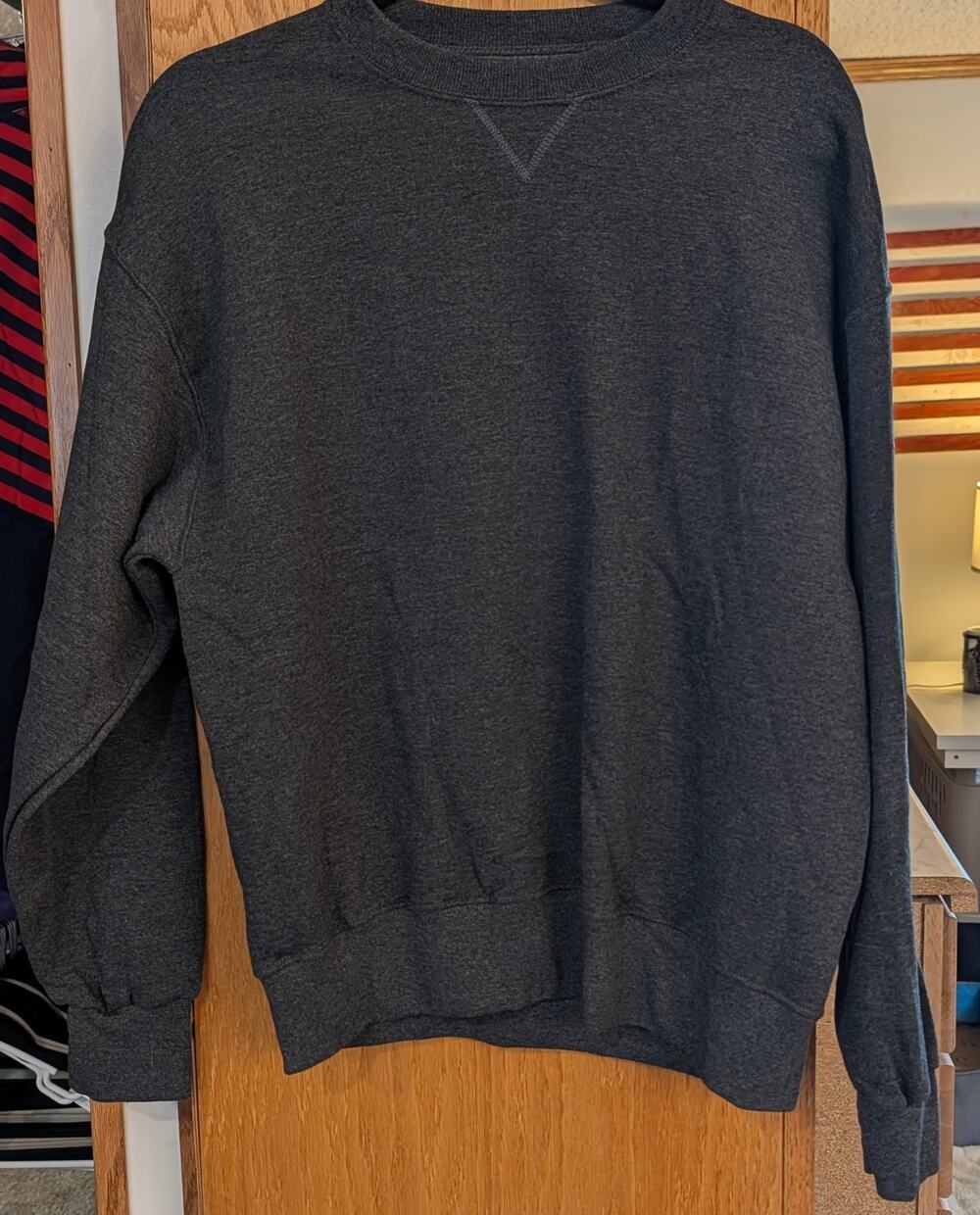 🧨Women's Medium Fruit of the Loom Sweatshirt